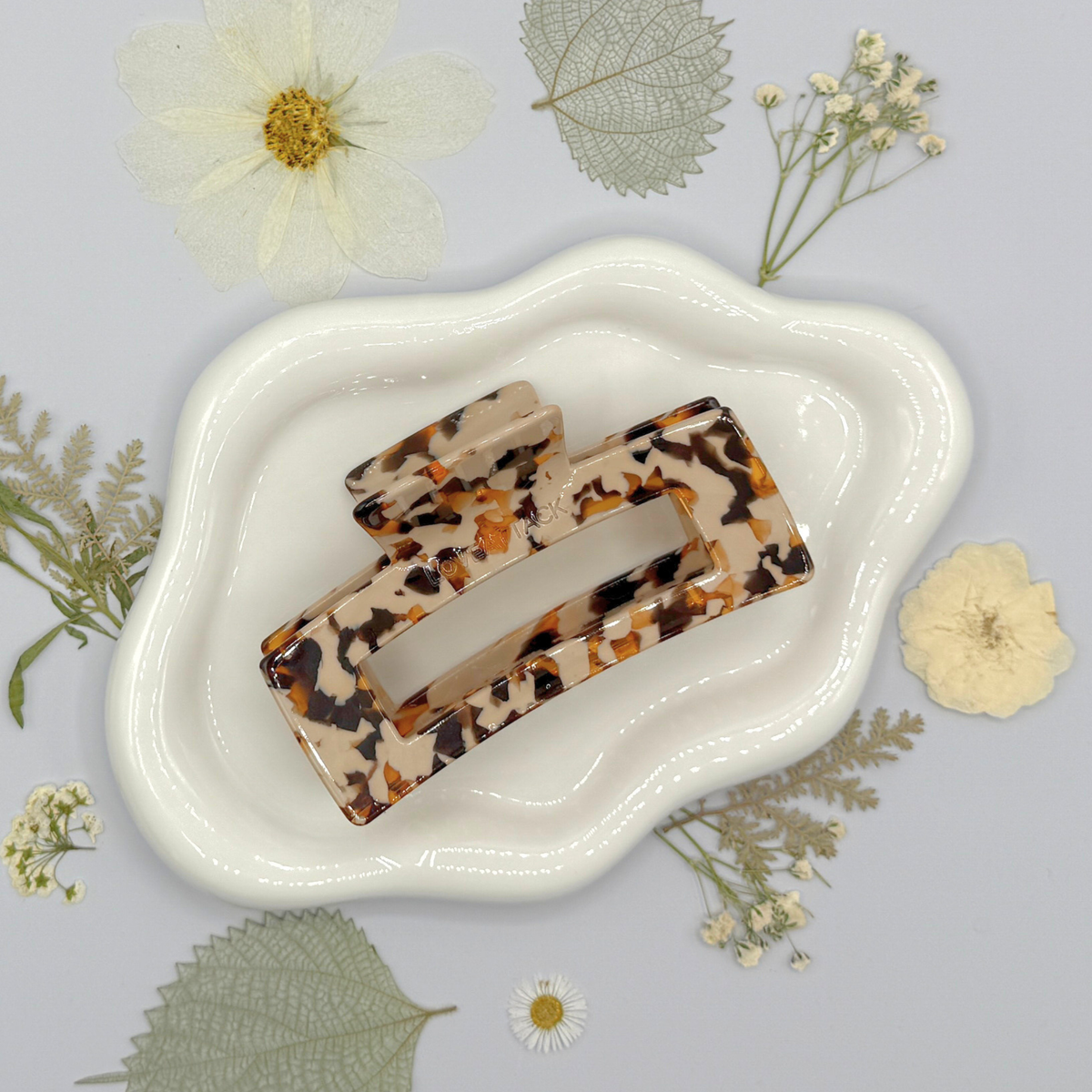Aven Cellulose Acetate Hair Claw Clips