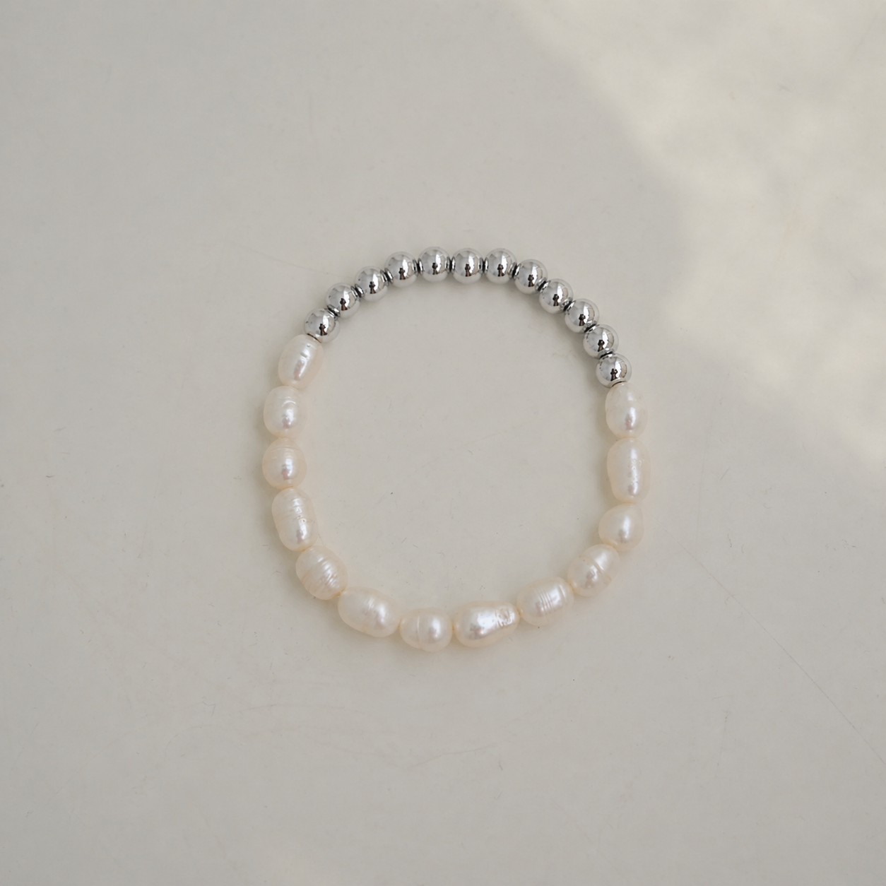 No Name Pearl Bead Bracelet