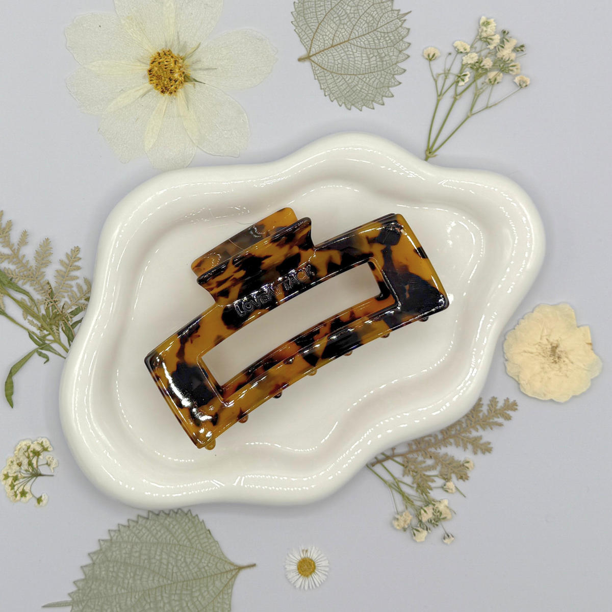 Aven Cellulose Acetate Hair Claw Clips