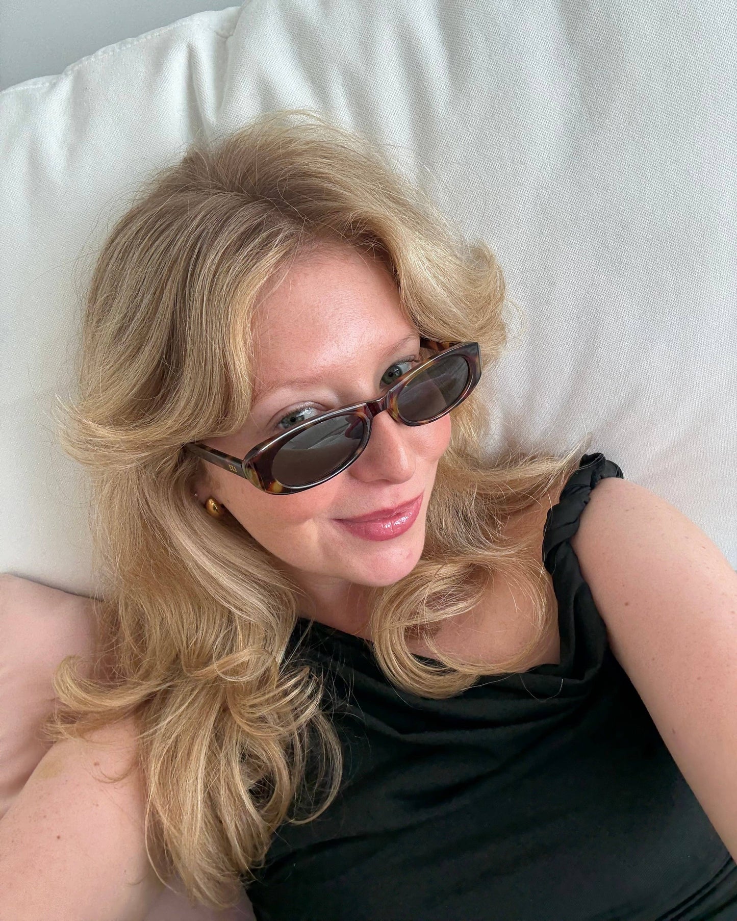 90s Oval Sunglasses