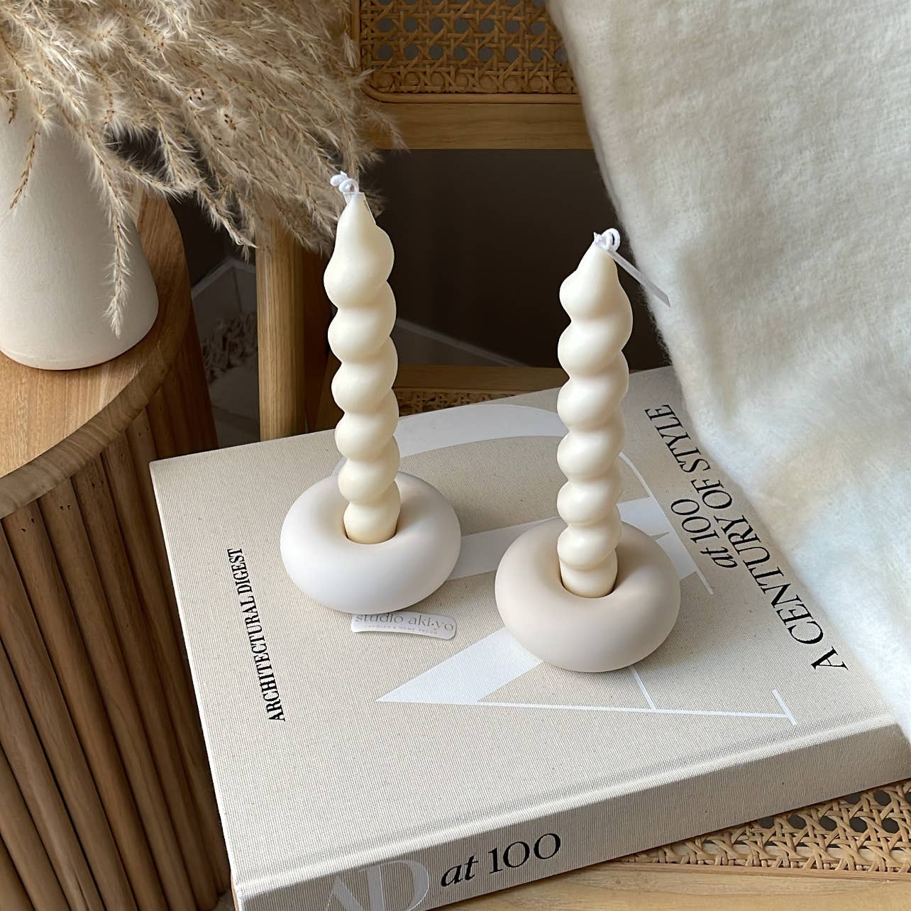 Minimalist Round Taper Candle Holder