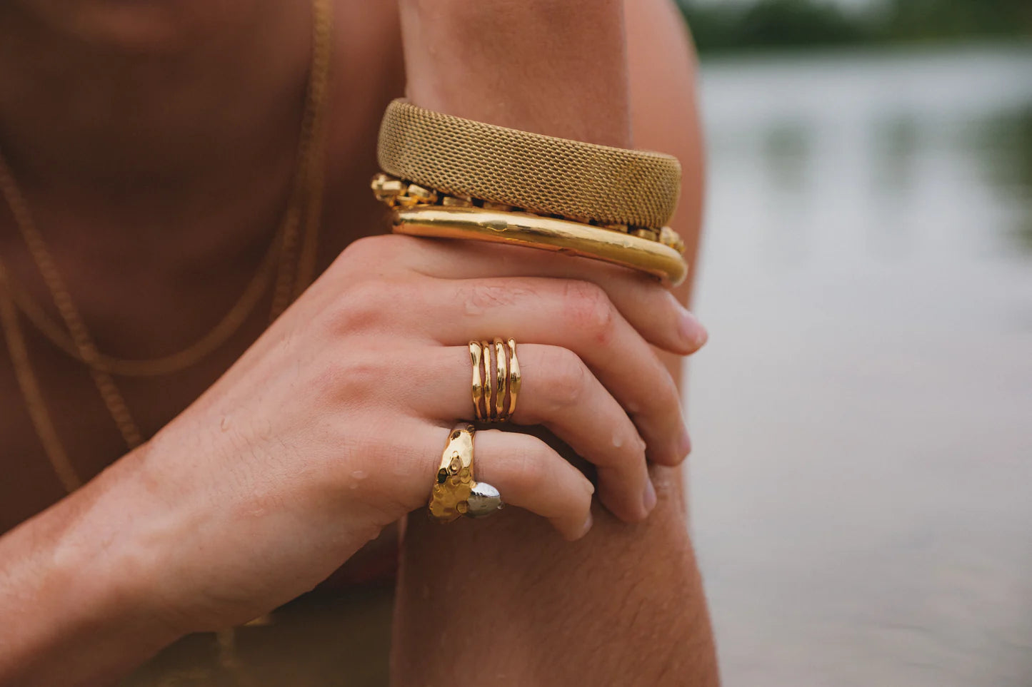 Two Tone Hug Ring