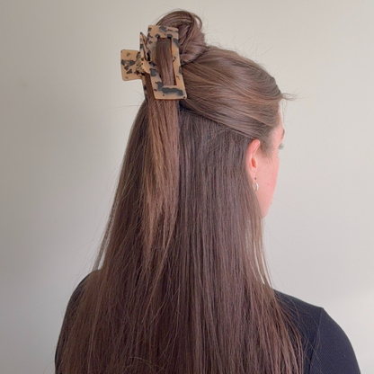 Aven Cellulose Acetate Hair Claw Clips