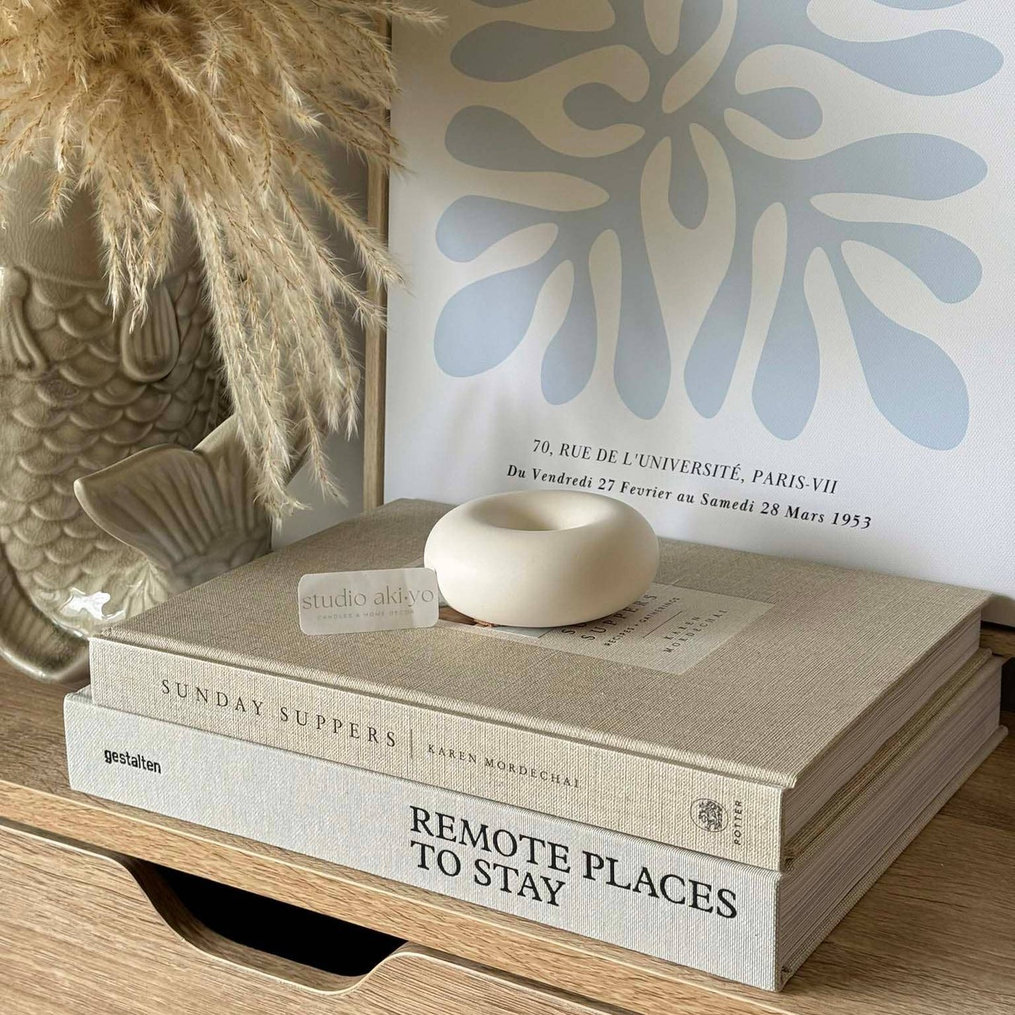 Minimalist Round Taper Candle Holder